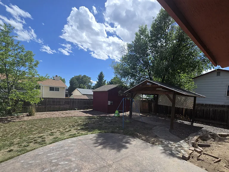 4621 Gatewood Dr — Photo 10