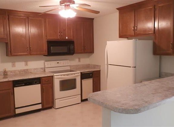 2nd image of 4 Burlington Ct #1602