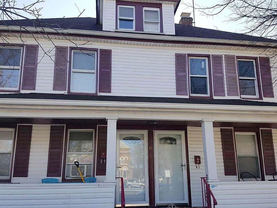 1st image of 600 1st Ave #1