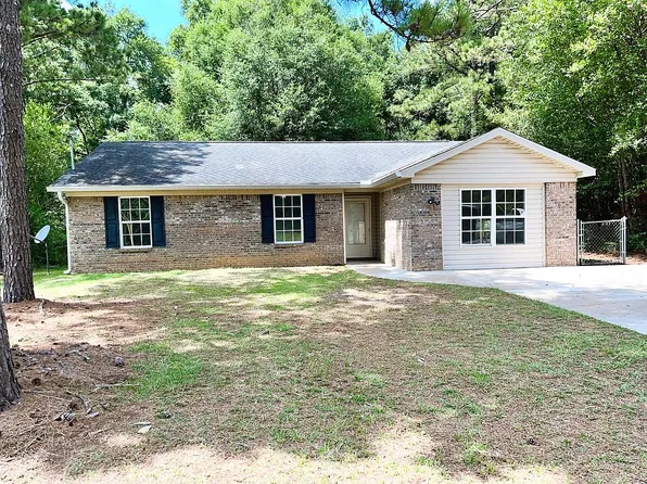 384 Garland Ave, Ozark, AL 36360