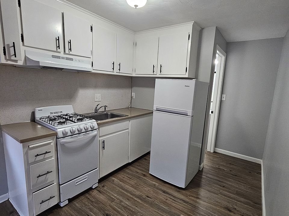 1st image of 1222 Stanley St APT 104