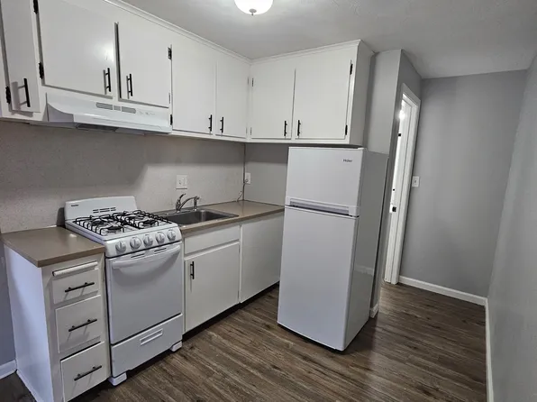 1222 Stanley St APT 104, New Britain, CT 06051