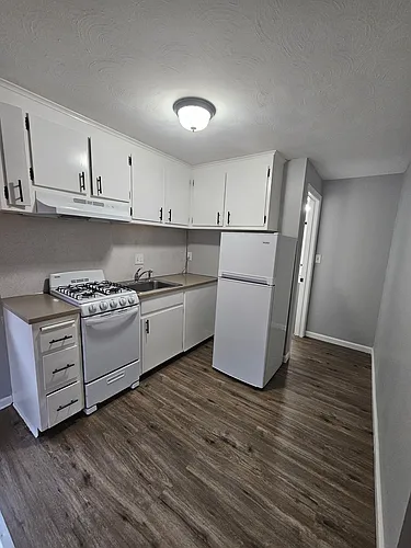 1222 Stanley St #104 Photo 1