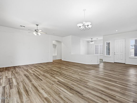 5th image of 3306 N Mansfield Drive