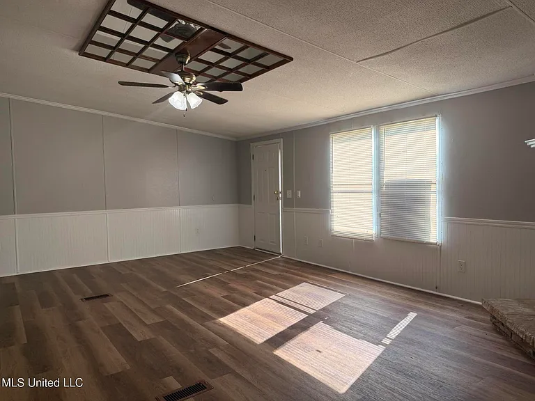 103 Cedar Ridge Blvd — Photo 3