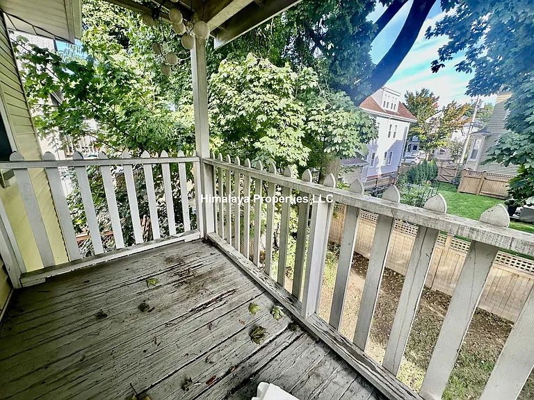 Quincy St — Photo 10