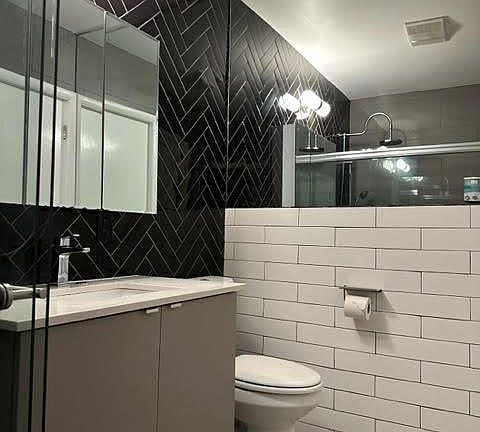 3rd image of 850 NE 13th St #10