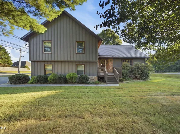 3301 Pine Timbers Dr, Johnson City, TN 37604