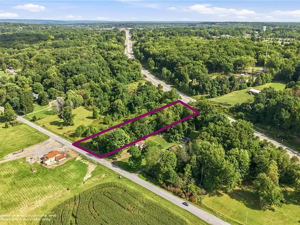 17 Maple Dr, Hermitage, PA 16148