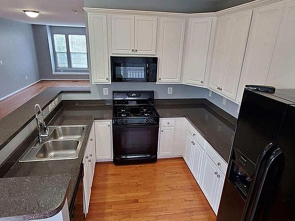 Open floor concept with Kitchen