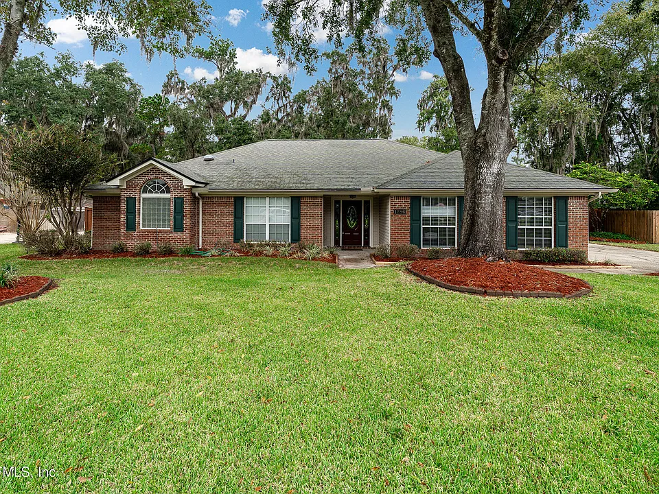 1786 Waterbury Ln