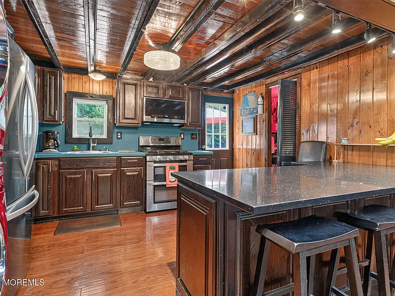 117 McDermott Rd — Photo 4
