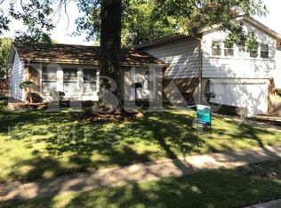 17621 Grandview Dr, Hazel Crest, IL 60429