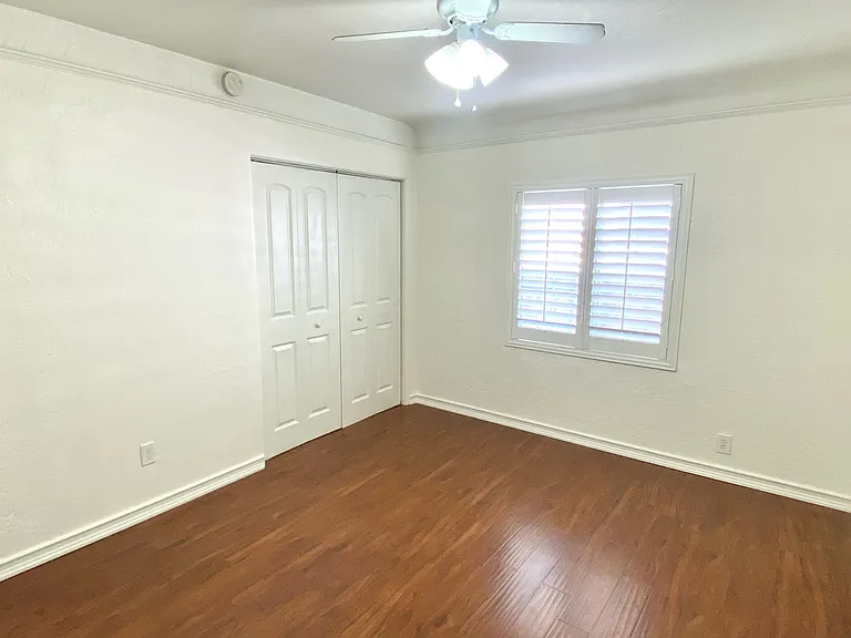 11319 Martha St — Photo 19