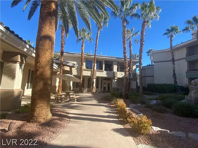 7139 S Durango Dr #215 — Photo 3