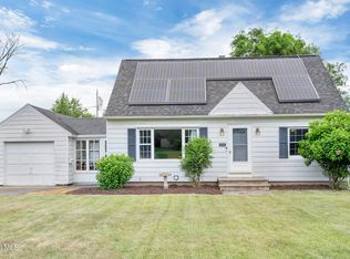 2105 Van Rensselaer Dr, Schenectady, NY 12308