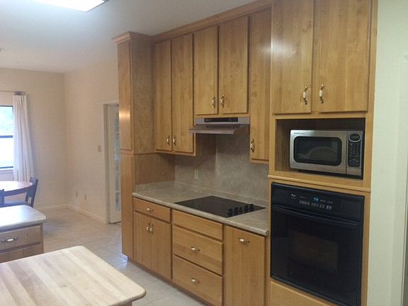 4th image of 1702 E Lakeshore Dr
