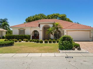 1134 Signature Dr, Sun City Center, FL 33573