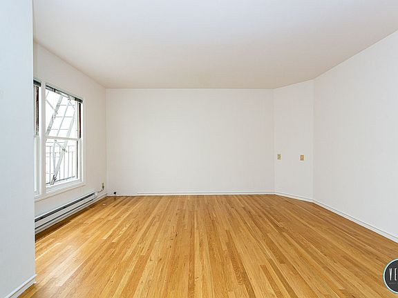 3rd image of 1665 Chestnut St APT 105