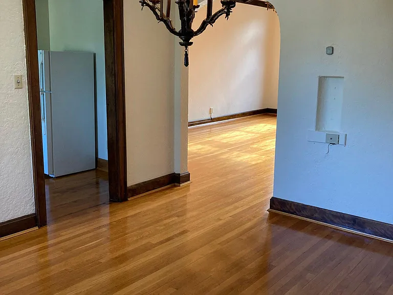 3021 Fairfield Ave #B12 — Photo 7