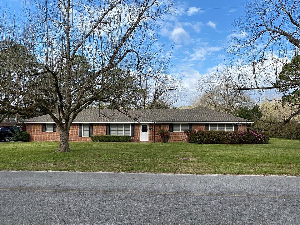 1st image of 113 Central Dr
