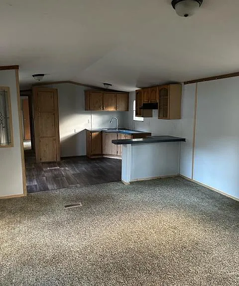 700 Beck Rd #B — Photo 5