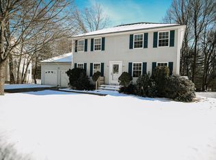3 Lady Slipper Ln, Methuen, MA 01844