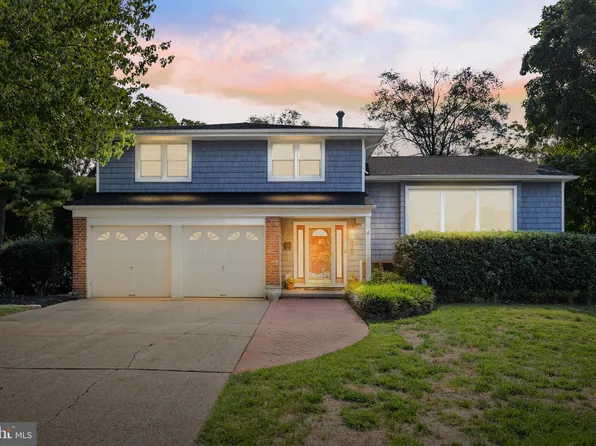 826 Windsor Dr, Cinnaminson, NJ 08077