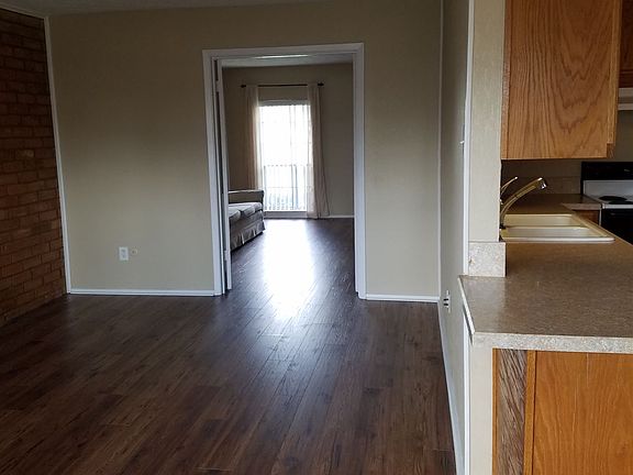 3rd image of 55 W Mountain Creek Dr