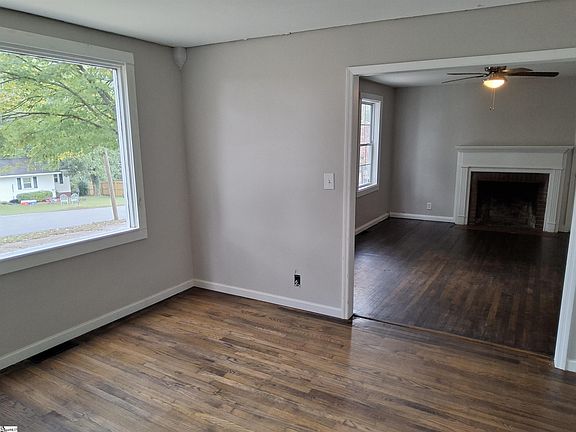 3rd image of 101 S Estate Dr