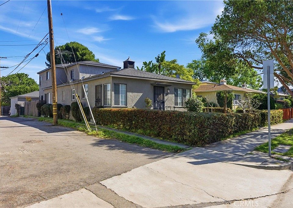1st image of 2117 Stewart St