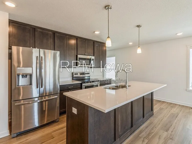 1241 NW Yorktown Dr — Photo 4
