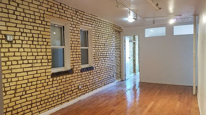 Rented by Matthew Gros-Werter, LREB  | media 2