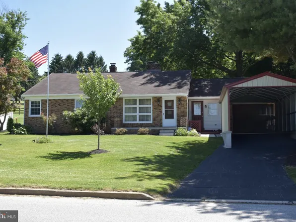 236 W Ore St, Seven Valleys, PA 17360