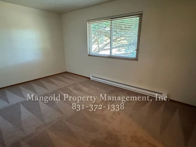 Del Mar Apartments — Photo 4