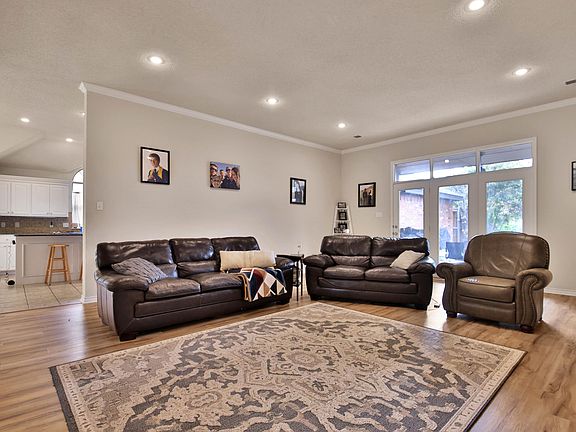 5th image of 307 Tiger St