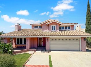 964 Sugarloaf Dr, Escondido, CA 92026