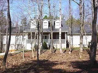 2nd image of 160 Carol Ln