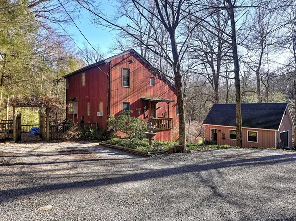 151 Punkup Road, Oxford, CT 06478