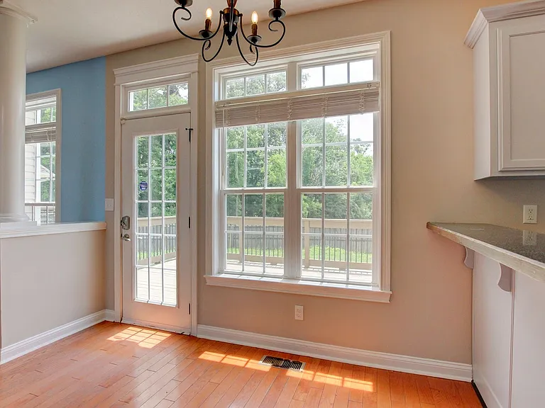 716 Cavalier Dr — Photo 40