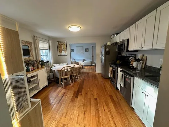 390 E 5th St #2, Boston, MA 02127