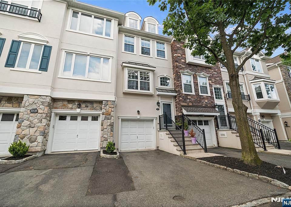 1st image of 31 Devonshire Dr #113