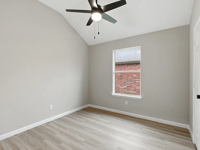 2051 Sunny Side Dr — Photo 28