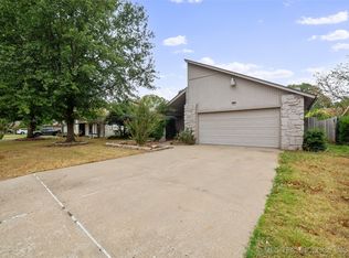 7713 S 72nd East Pl, Tulsa, OK 74133