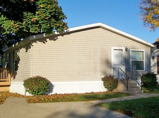 166 Belle Villa Blvd, Belleville, MI