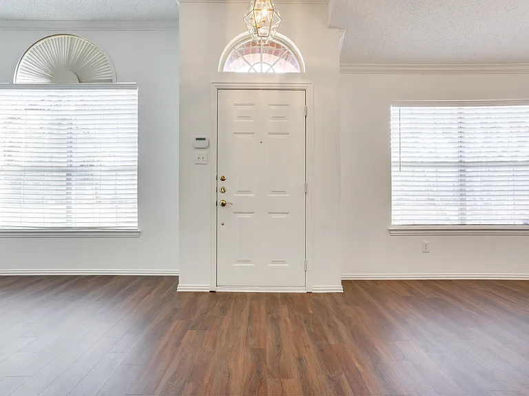 8611 Ironwood Dr — Photo 5