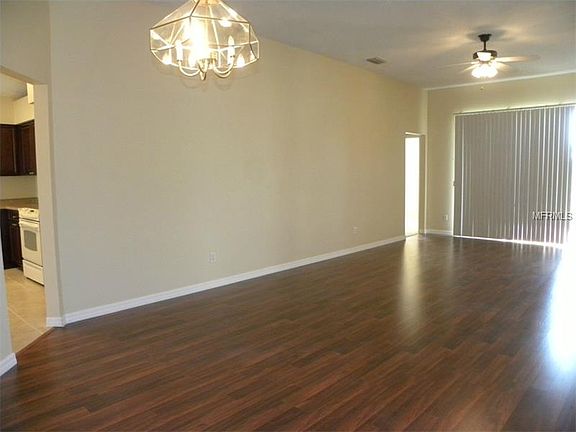 4th image of 2513 Chatham Cir