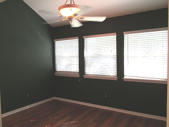 4th image of 1920 Westminster Cir