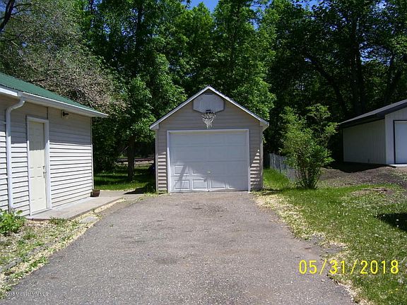 4th image of 1009 West Ave
