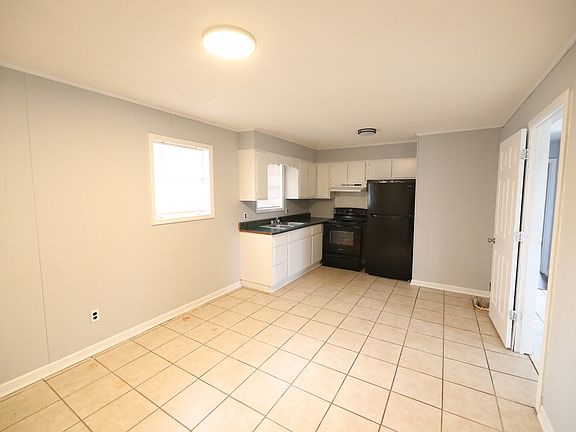 5th image of 223 Industrial Way